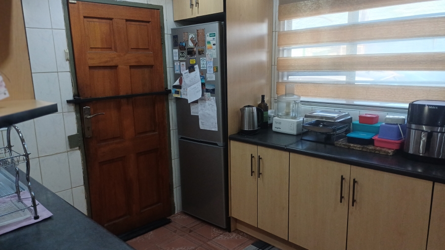 2 Bedroom Property for Sale in Lenasia Ext 11 Gauteng