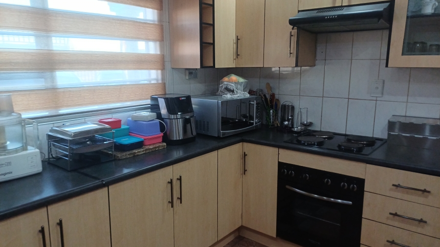 2 Bedroom Property for Sale in Lenasia Ext 11 Gauteng