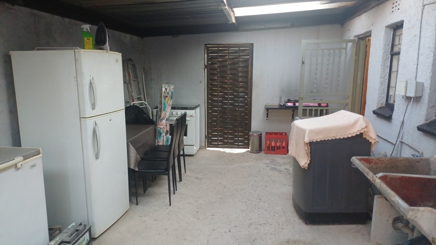 2 Bedroom Property for Sale in Lenasia Ext 11 Gauteng