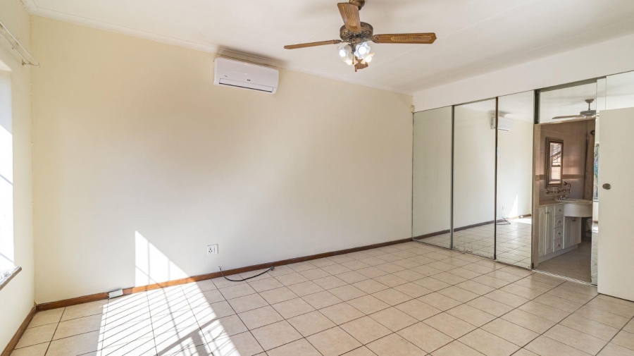 4 Bedroom Property for Sale in Glenvista Gauteng