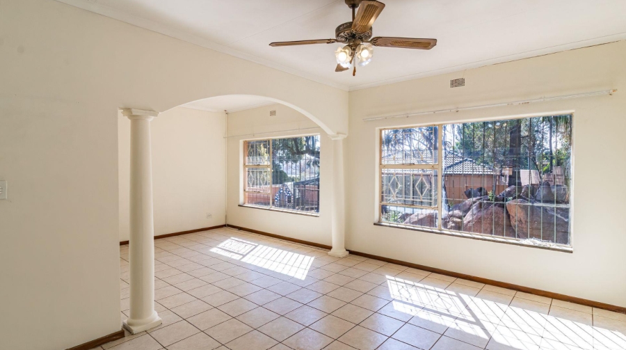 4 Bedroom Property for Sale in Glenvista Gauteng