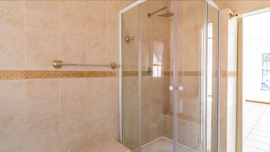 4 Bedroom Property for Sale in Glenvista Gauteng