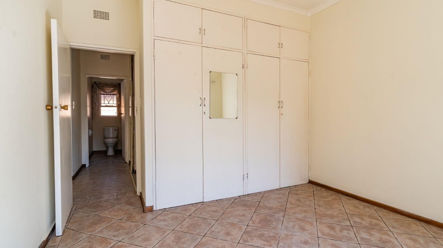 4 Bedroom Property for Sale in Glenvista Gauteng