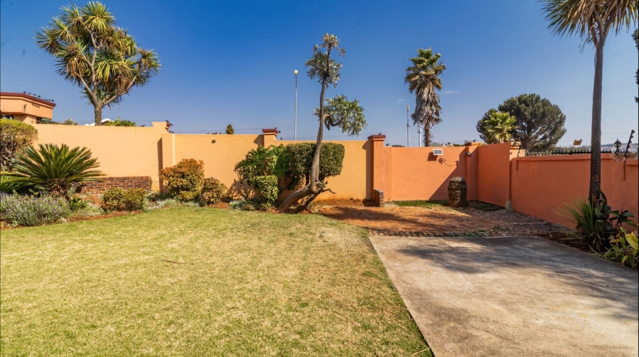 4 Bedroom Property for Sale in Glenvista Gauteng