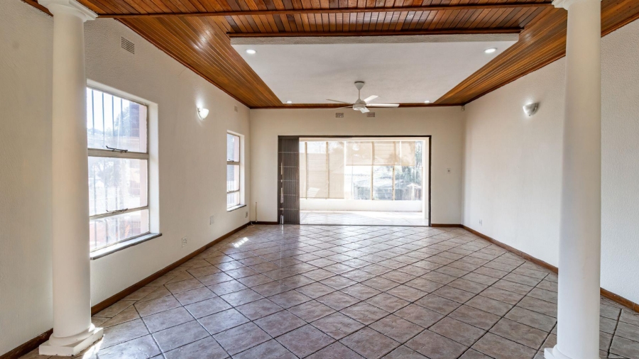 4 Bedroom Property for Sale in Glenvista Gauteng