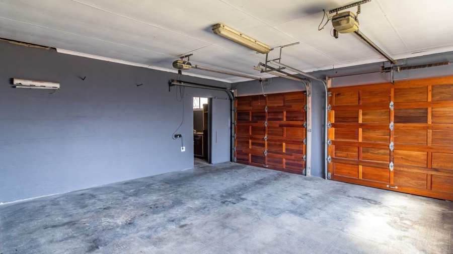 4 Bedroom Property for Sale in Glenvista Gauteng