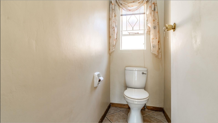 4 Bedroom Property for Sale in Glenvista Gauteng