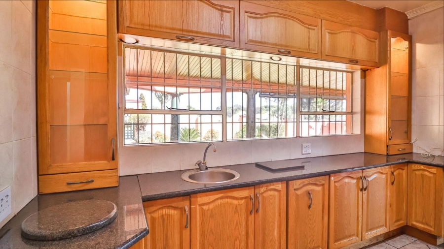 4 Bedroom Property for Sale in Glenvista Gauteng