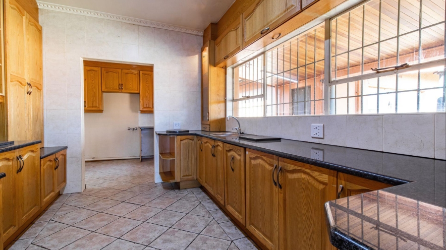 4 Bedroom Property for Sale in Glenvista Gauteng