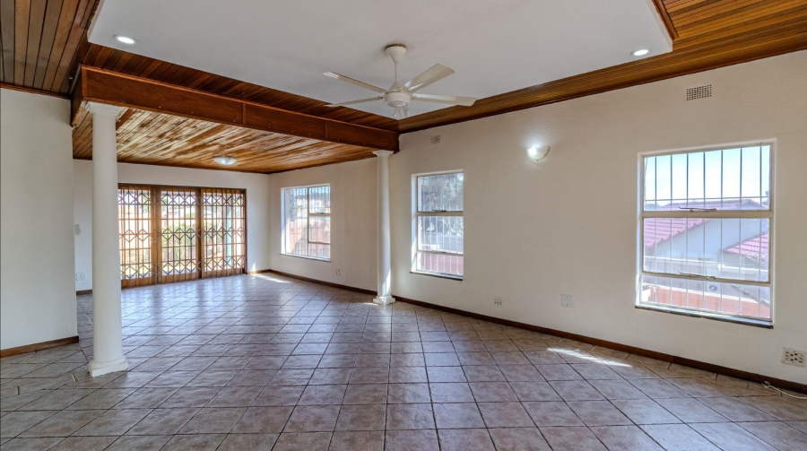 4 Bedroom Property for Sale in Glenvista Gauteng
