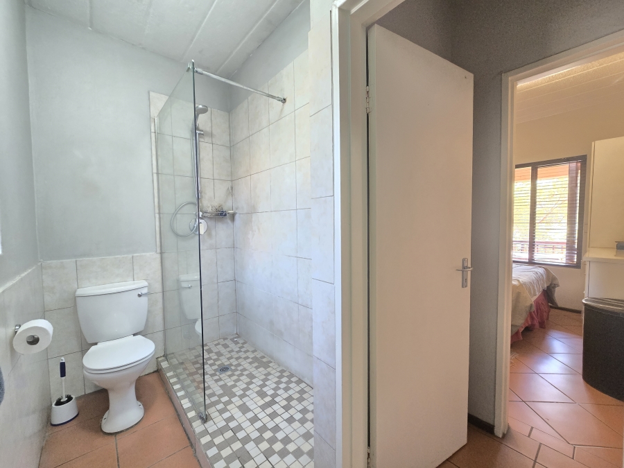 1 Bedroom Property for Sale in Sunninghill Gauteng