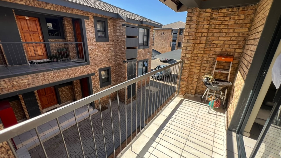 2 Bedroom Property for Sale in Rynfield A H Gauteng