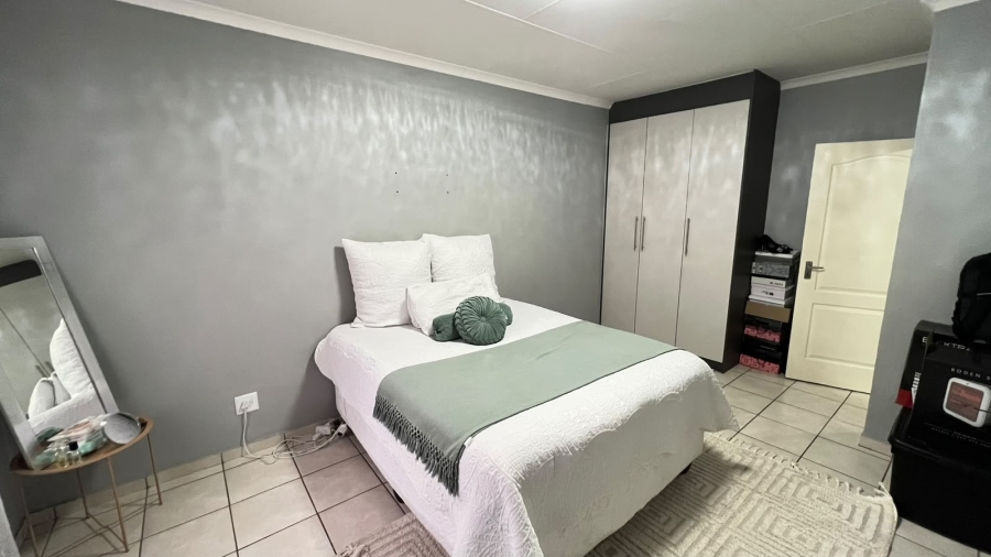 2 Bedroom Property for Sale in Rynfield A H Gauteng