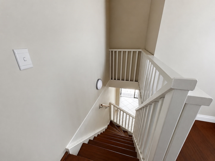 2 Bedroom Property for Sale in Sunninghill Gauteng