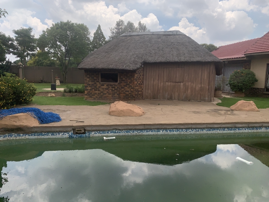 To Let 3 Bedroom Property for Rent in Brackenhurst Gauteng