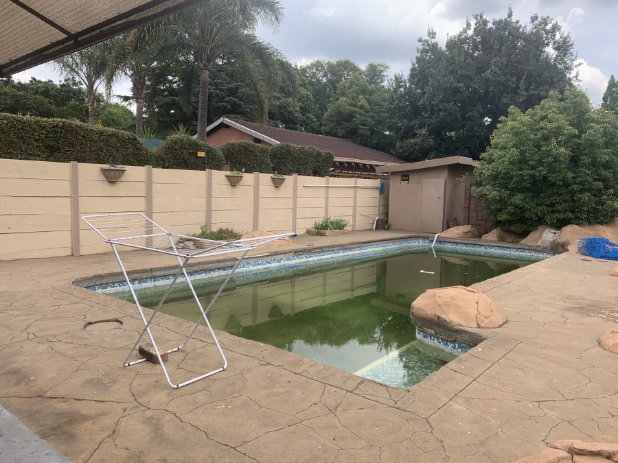 To Let 3 Bedroom Property for Rent in Brackenhurst Gauteng