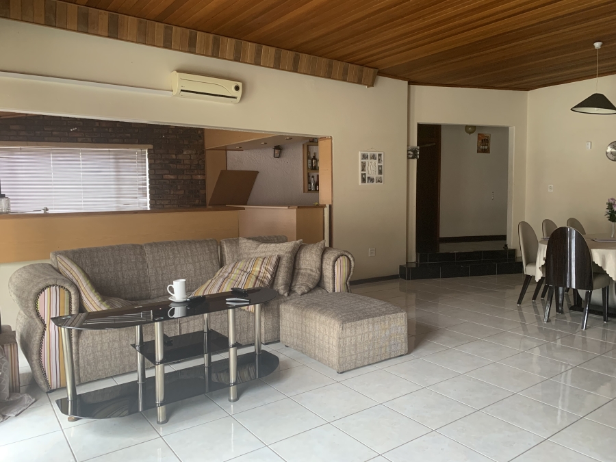 To Let 3 Bedroom Property for Rent in Brackenhurst Gauteng