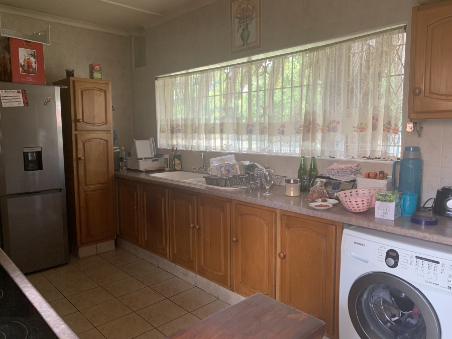 To Let 3 Bedroom Property for Rent in Brackenhurst Gauteng