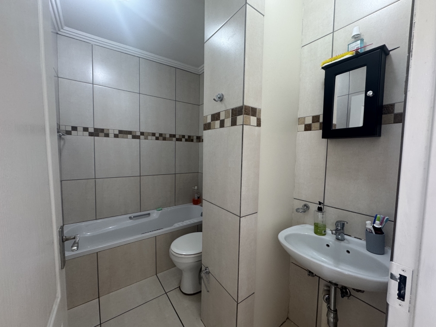 2 Bedroom Property for Sale in Mayberry Park Gauteng