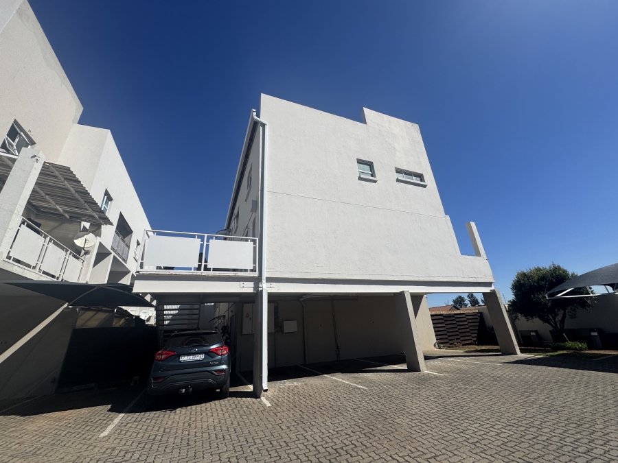 2 Bedroom Property for Sale in Mayberry Park Gauteng