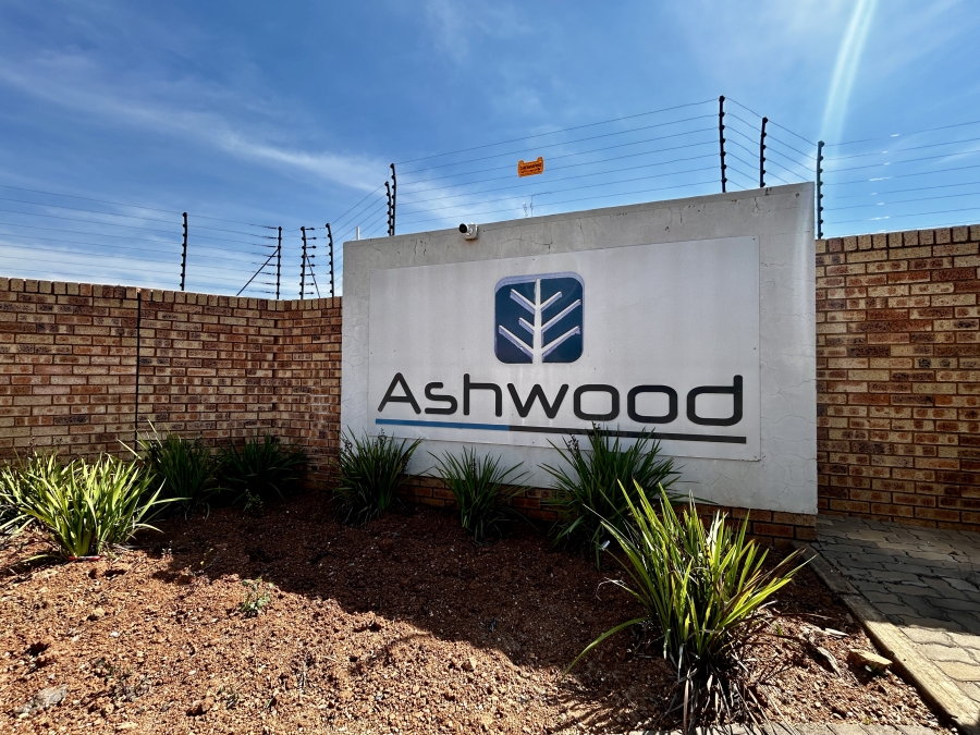 3 Bedroom Property for Sale in Monavoni Gauteng
