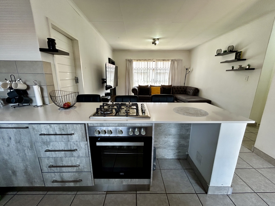 3 Bedroom Property for Sale in Monavoni Gauteng