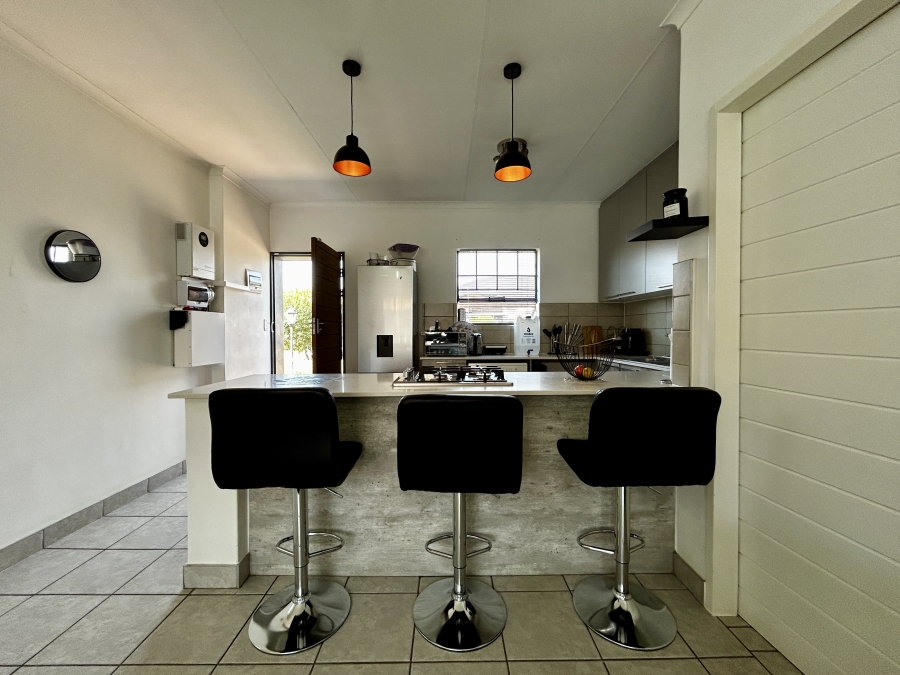 3 Bedroom Property for Sale in Monavoni Gauteng