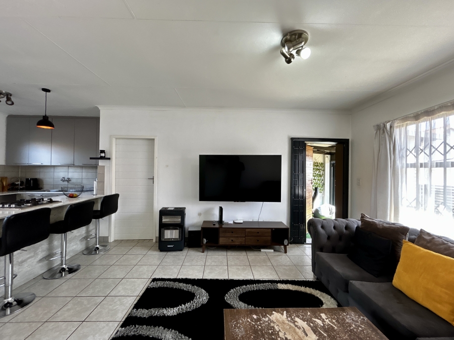 3 Bedroom Property for Sale in Monavoni Gauteng