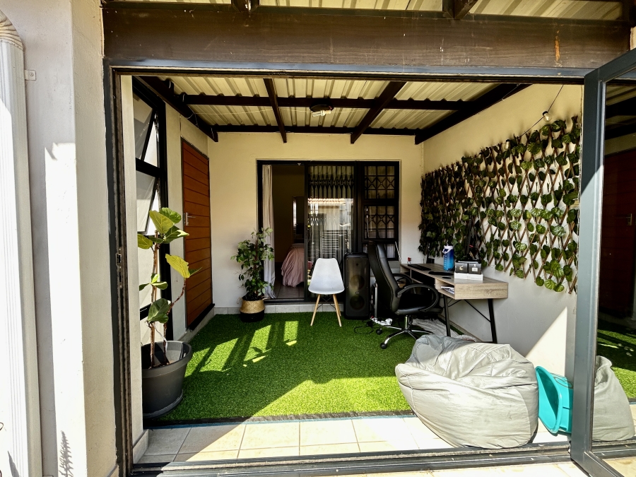3 Bedroom Property for Sale in Monavoni Gauteng