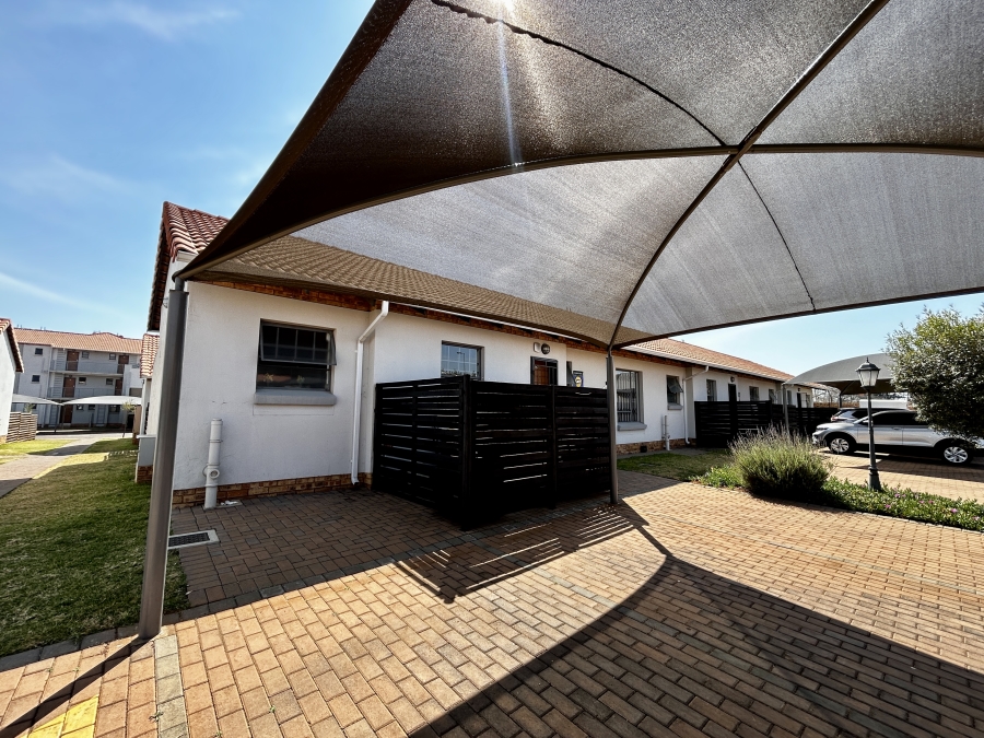 3 Bedroom Property for Sale in Monavoni Gauteng