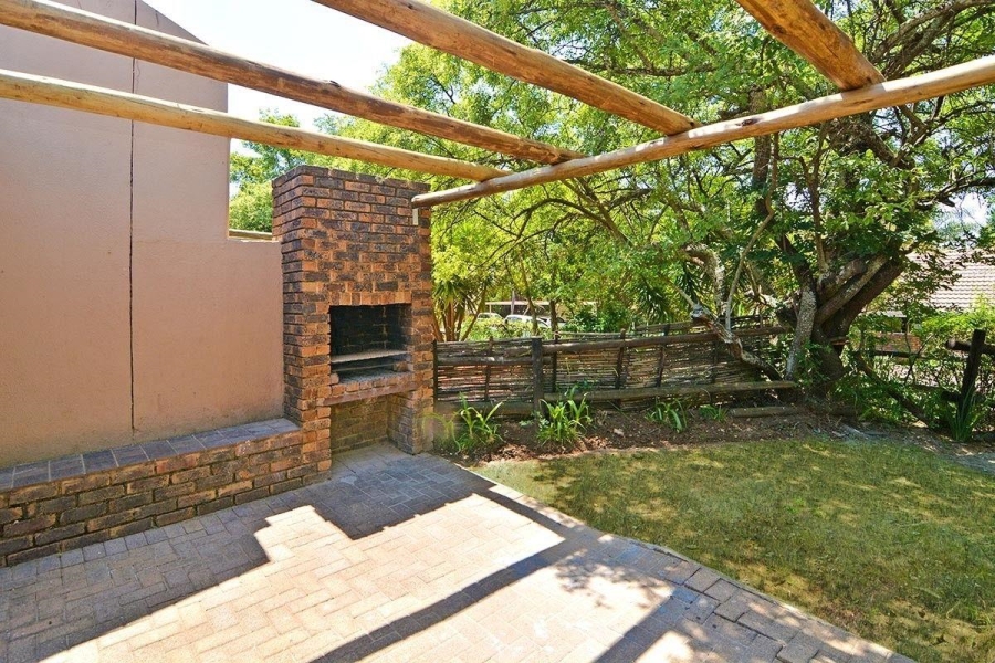 To Let 2 Bedroom Property for Rent in Sonneglans Gauteng