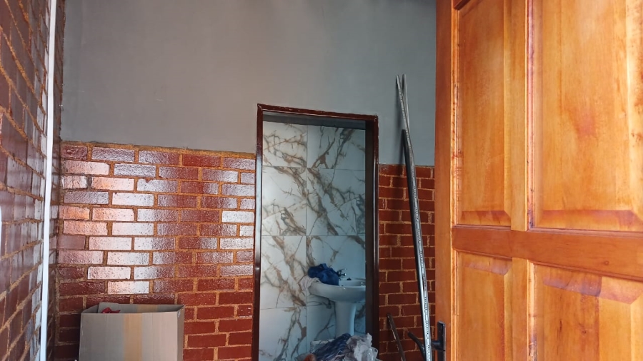 2 Bedroom Property for Sale in Tembisa Central Gauteng