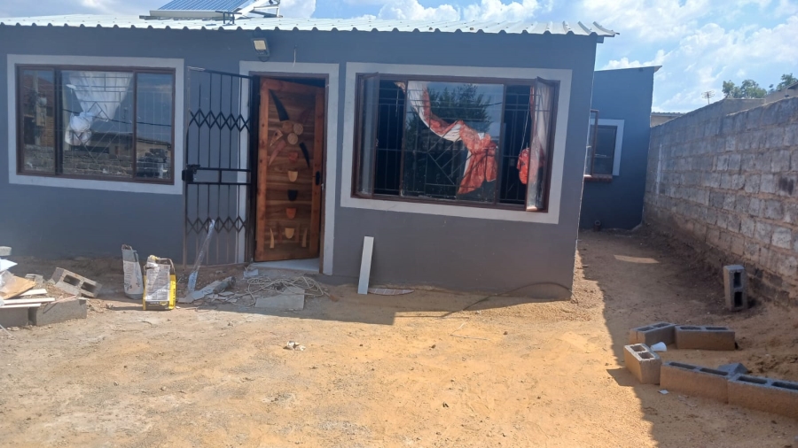 2 Bedroom Property for Sale in Tembisa Central Gauteng