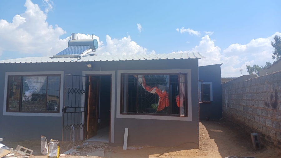 2 Bedroom Property for Sale in Tembisa Central Gauteng