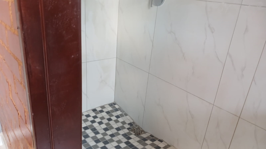 2 Bedroom Property for Sale in Tembisa Central Gauteng