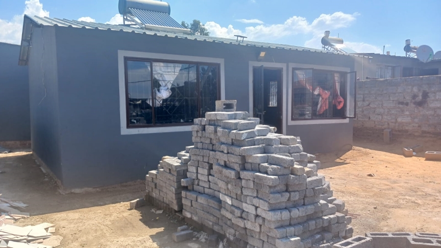 2 Bedroom Property for Sale in Tembisa Central Gauteng
