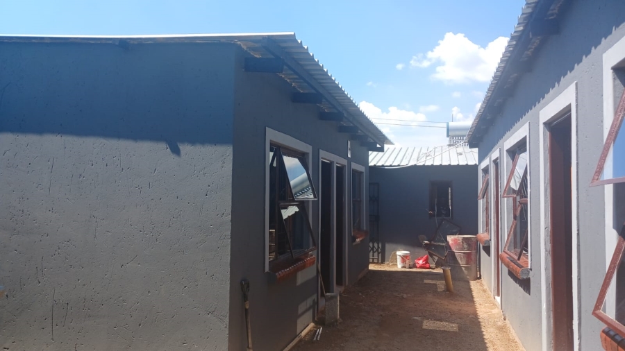 2 Bedroom Property for Sale in Tembisa Central Gauteng