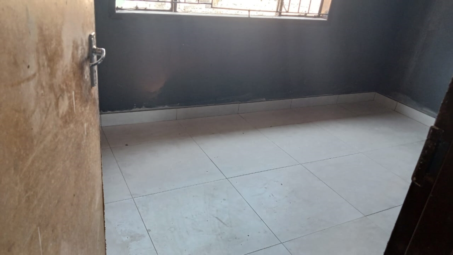 2 Bedroom Property for Sale in Tembisa Central Gauteng