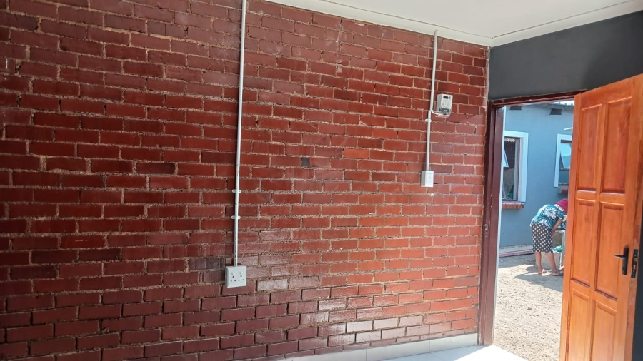 2 Bedroom Property for Sale in Tembisa Central Gauteng