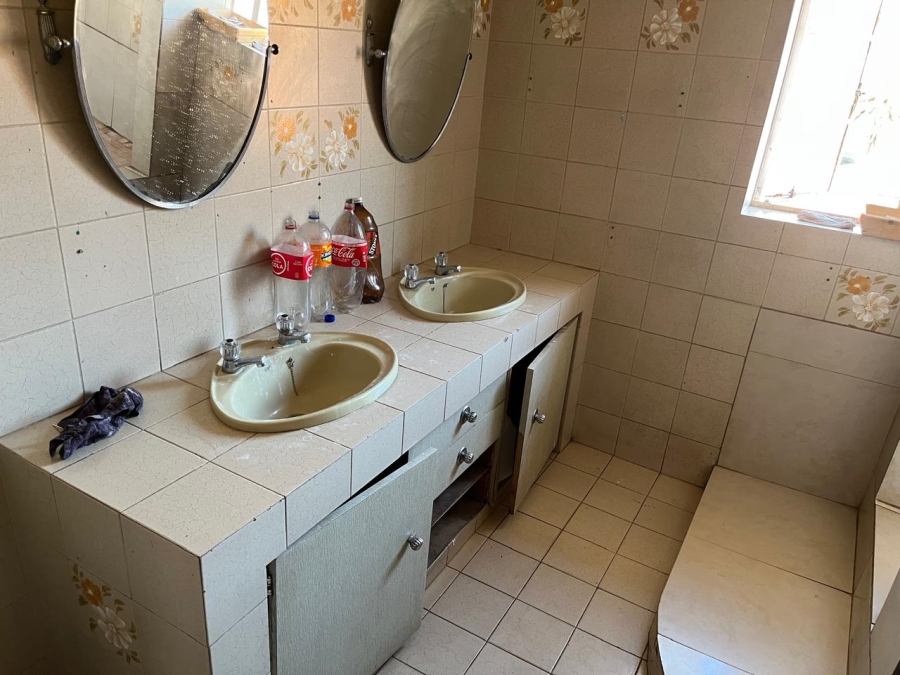3 Bedroom Property for Sale in Bezuidenhout Valley Gauteng