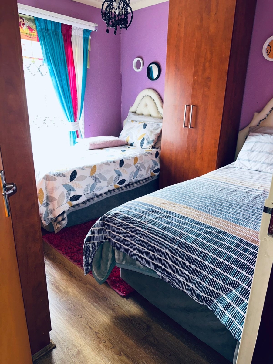 2 Bedroom Property for Sale in Clayville Gauteng