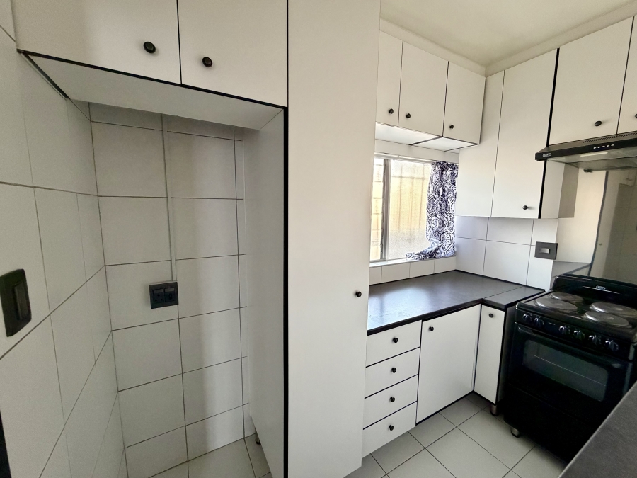 2 Bedroom Property for Sale in Waverley Gauteng