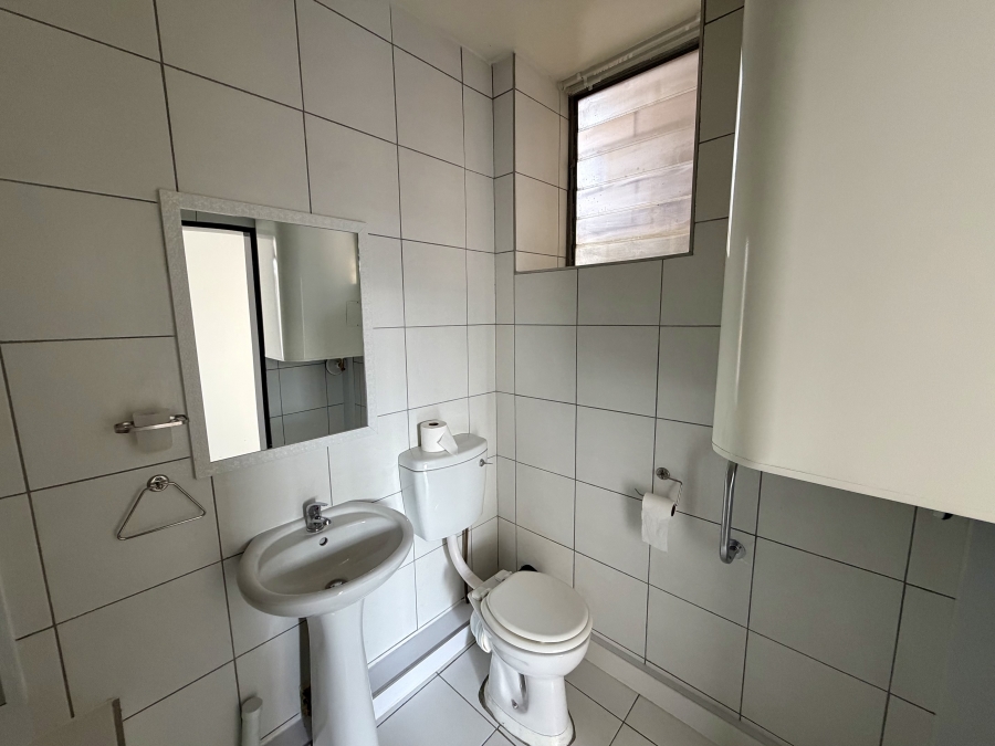 2 Bedroom Property for Sale in Waverley Gauteng