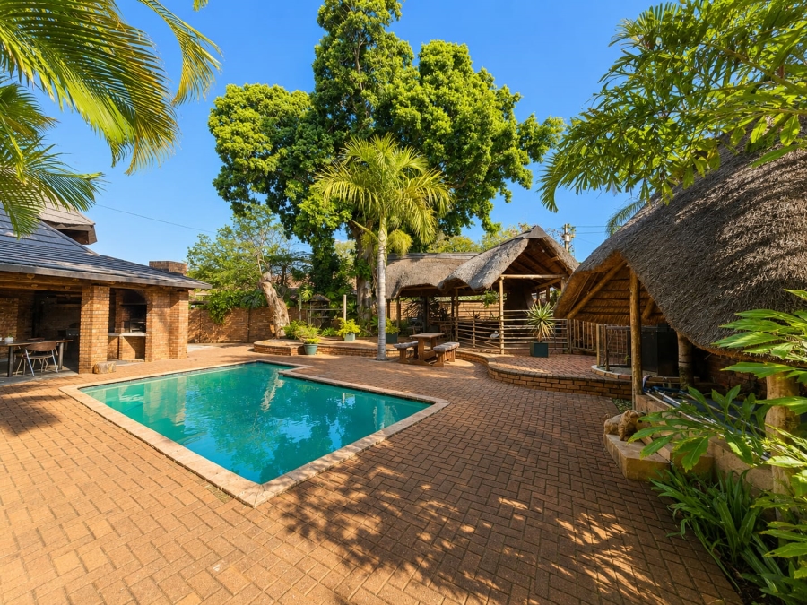 6 Bedroom Property for Sale in Ninapark Gauteng