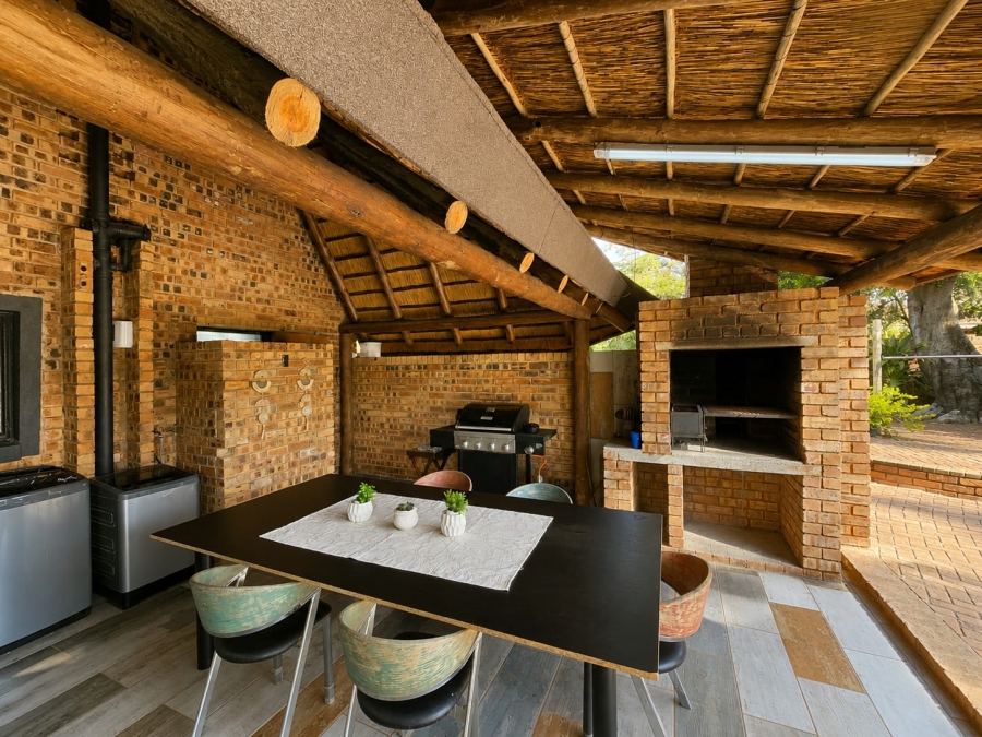 6 Bedroom Property for Sale in Ninapark Gauteng