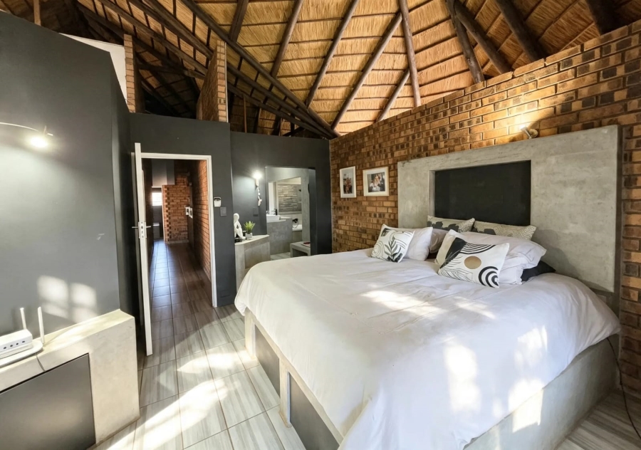 6 Bedroom Property for Sale in Ninapark Gauteng