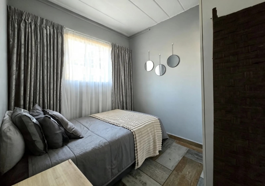 6 Bedroom Property for Sale in Ninapark Gauteng