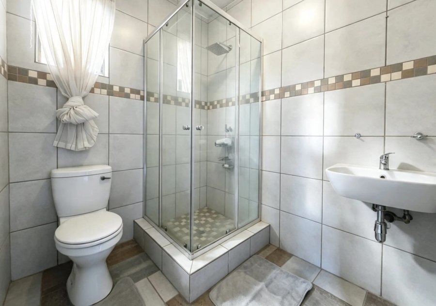 6 Bedroom Property for Sale in Ninapark Gauteng