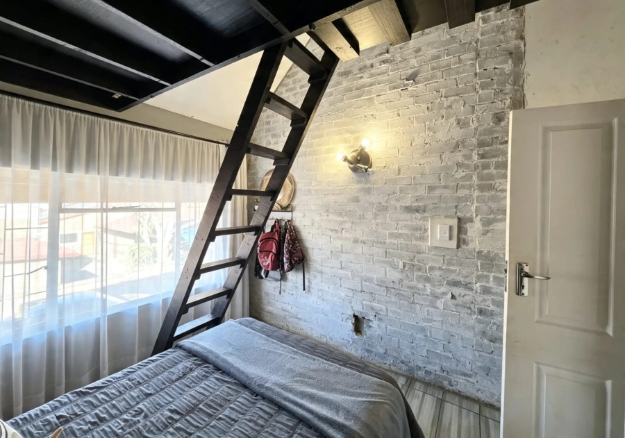 6 Bedroom Property for Sale in Ninapark Gauteng