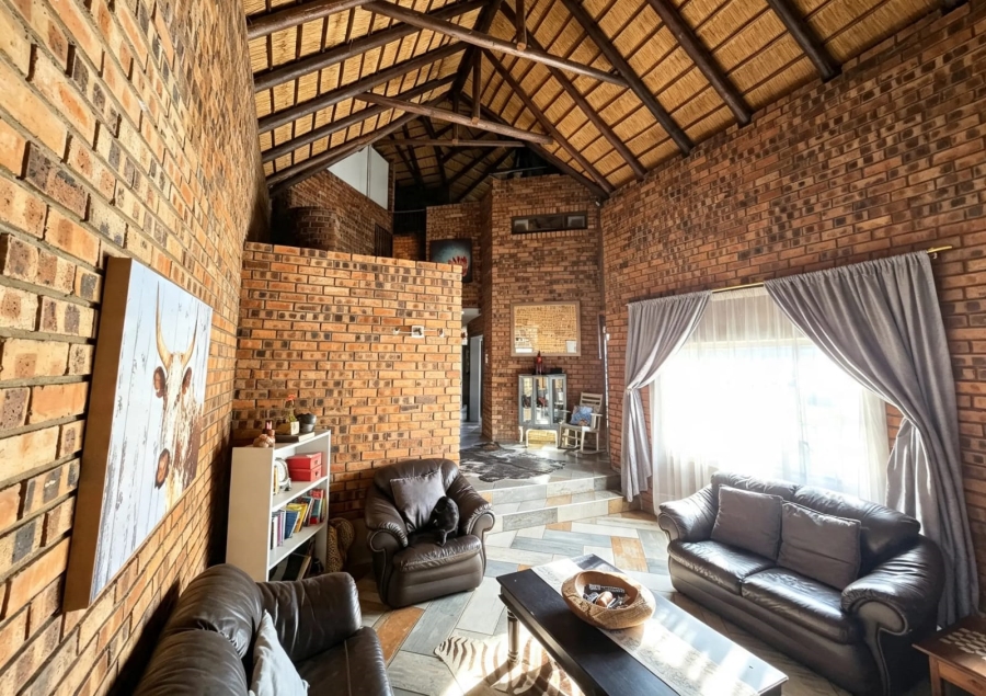 6 Bedroom Property for Sale in Ninapark Gauteng